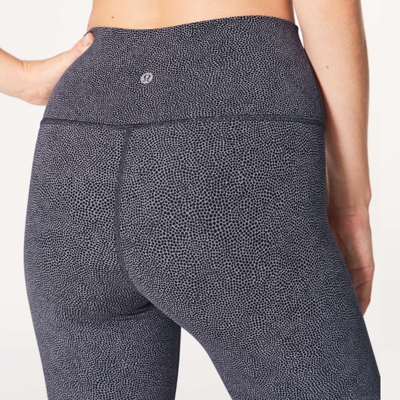 Lululemon Wunder Under Crop (Hi-Rise) (Full-On Luxtreme 21") - Picture 6 of 10